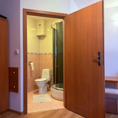 Stara Kuznia Goscinne Hotel Trzesacz