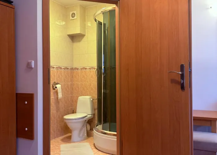 Stara Kuznia Goscinne Hotel Trzesacz